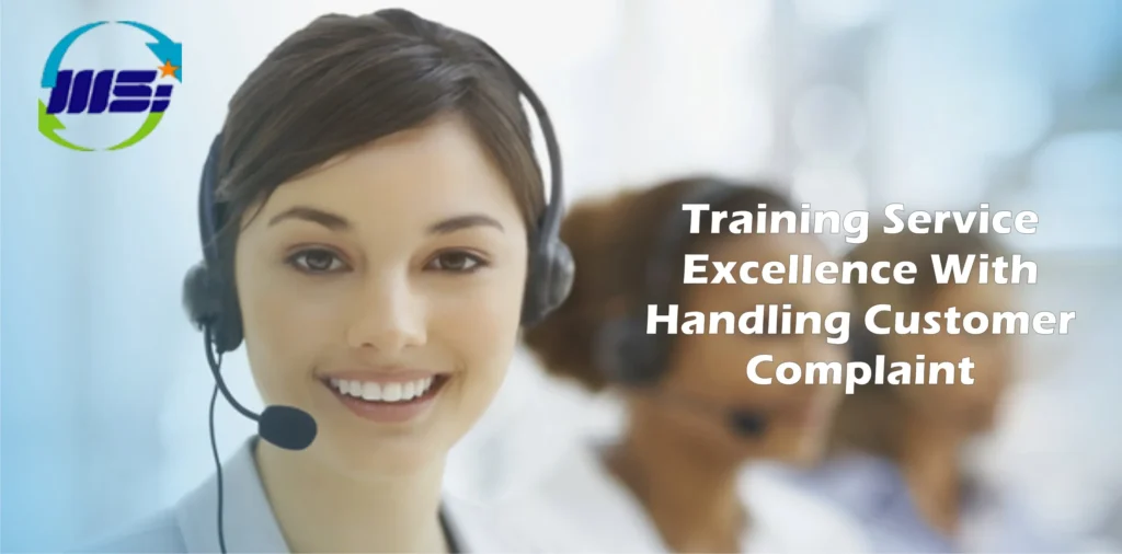 Training Service Excellence With Handling Customer Complaintsedang melakukan simulasi penanganan keluhan pelanggan secara profesional